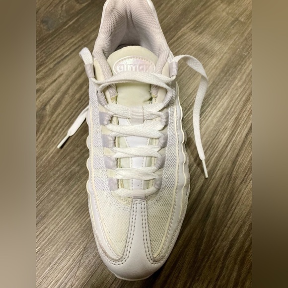 *Like New* Nike Air Max 95 Size 5.5Y/Women’s 7 White Shimmer Running Shoes - Picture 6 of 10